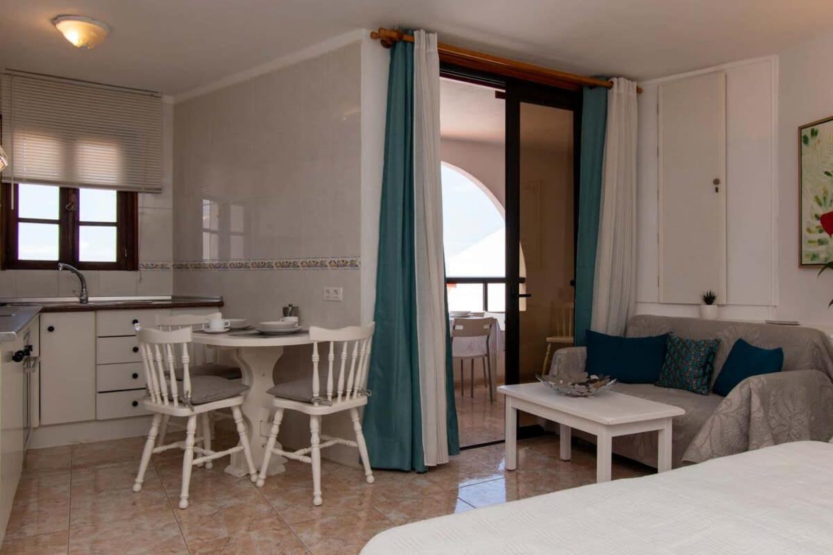 Parque Santiago II 269 - Studio With Sea And Pool Views Playa de las Américas Extérieur photo